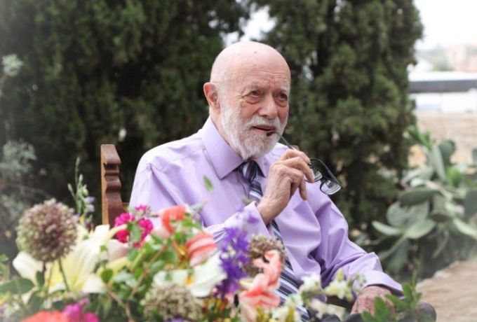 Αναβάλλονται οι «Θησαυροί Κορινθιακής Γης 2026» στην Αρχαία Κόρινθο – Το «αντίο» στον Charles Williams